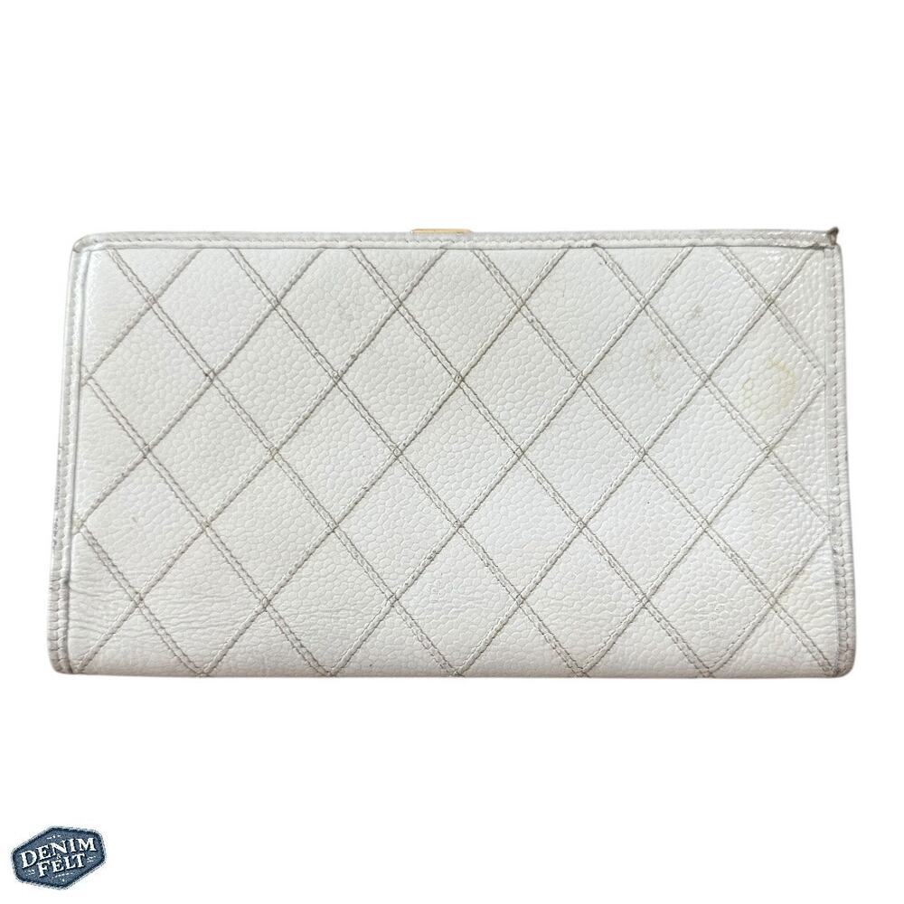 Chanel White Quilted Caviar Leather Long Snap Closure Wallet with Gold CC Logo - Picture 2 of 15